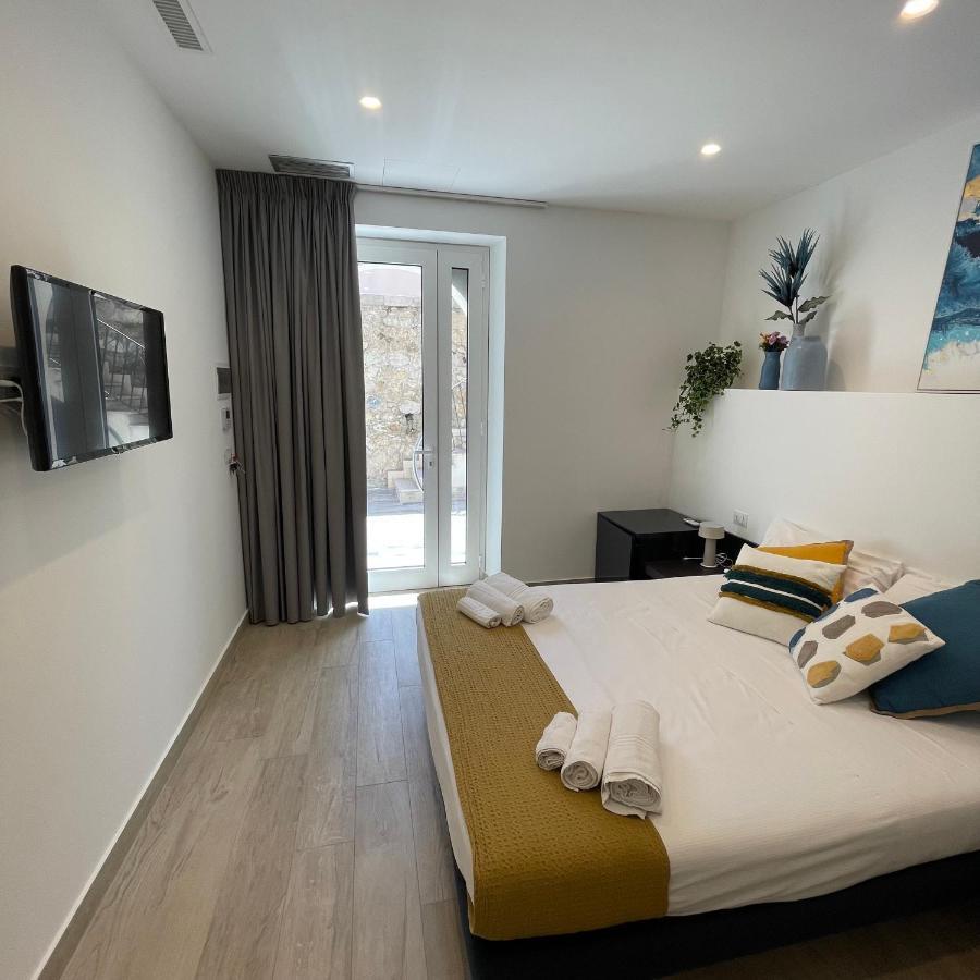 تاورمينا Namuri Luxury Rooms المظهر الخارجي الصورة